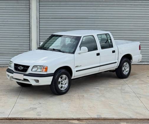 CHEVROLET S10 4.3 SFI DLX 4X4 CD V6 12V GASOLINA 4P MANUAL CHEVROLET S10 4.3 SFI DLX 4X4 CD V6 12V GASOLINA 4P MANUAL